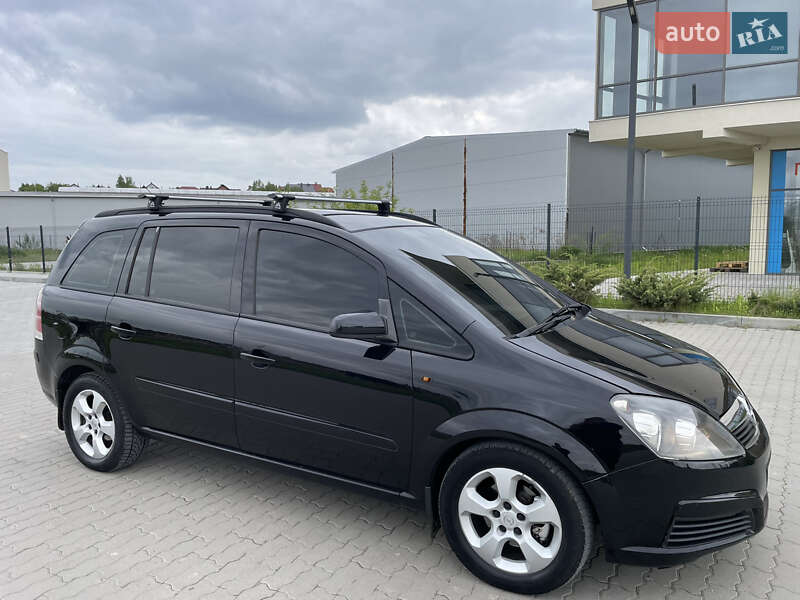 Мінівен Opel Zafira 2005 в Львові