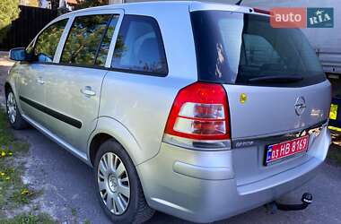 Минивэн Opel Zafira 2011 в 