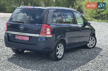 Минивэн Opel Zafira 2011 в 