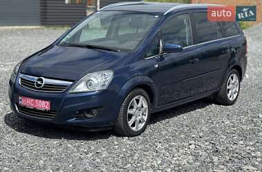 Минивэн Opel Zafira 2011 в 
