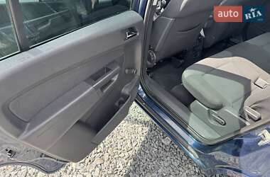 Минивэн Opel Zafira 2011 в 