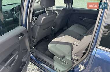 Минивэн Opel Zafira 2011 в 
