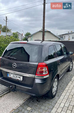 Мінівен Opel Zafira 2011 в 