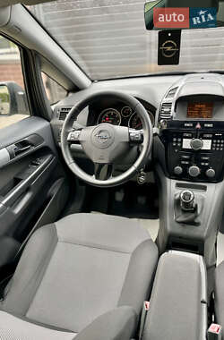 Мінівен Opel Zafira 2011 в 