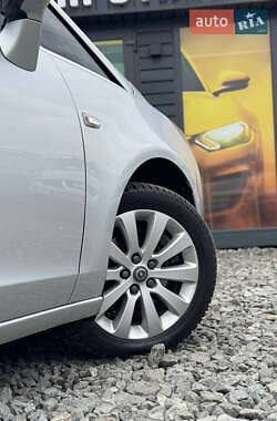 Мінівен Opel Zafira 2012 в 