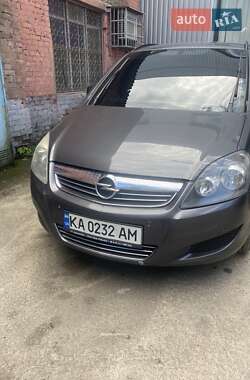 Минивэн Opel Zafira 2011 в Киеве