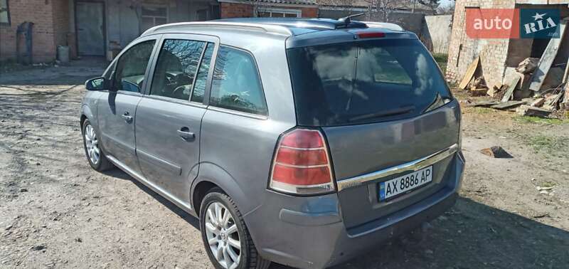 Минивэн Opel Zafira 2006 в Харькове