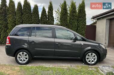 Мінівен Opel Zafira 2013 в 