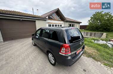 Мінівен Opel Zafira 2013 в 