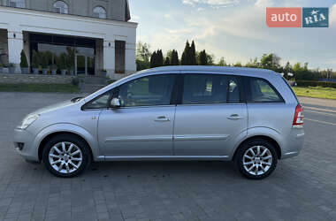 Минивэн Opel Zafira 2008 в 