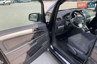Минивэн Opel Zafira 2010 в 