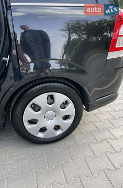 Минивэн Opel Zafira 2010 в 