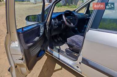 Минивэн Opel Zafira 1999 в 