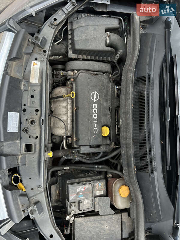 Мінівен Opel Zafira 2014 в Чернігові