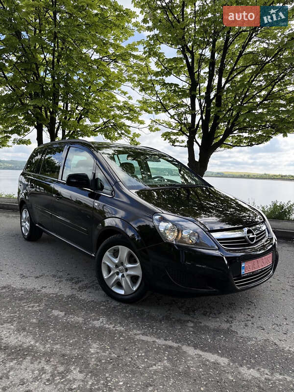 Opel Zafira 2012