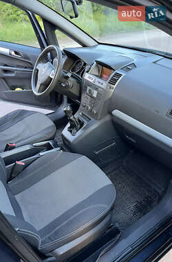 Минивэн Opel Zafira 2006 в 