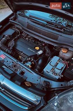 Мінівен Opel Zafira 2009 в 