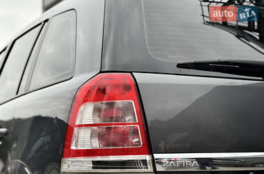 Минивэн Opel Zafira 2011 в 