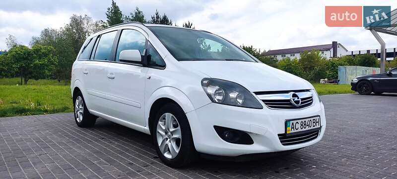 Opel Zafira 2013 Opel Zafira 2013
