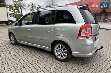 Минивэн Opel Zafira 2009 в 
