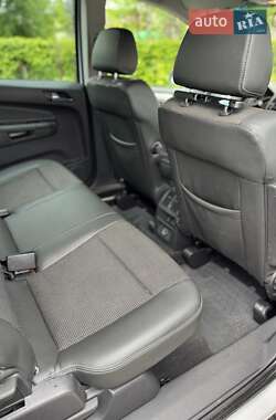 Минивэн Opel Zafira 2009 в 