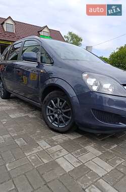 Минивэн Opel Zafira 2010 в Звенигородке