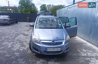 Минивэн Opel Zafira 2010 в Киеве