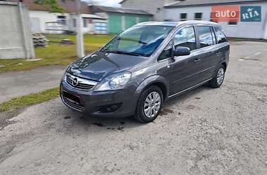 Минивэн Opel Zafira 2011 в 
