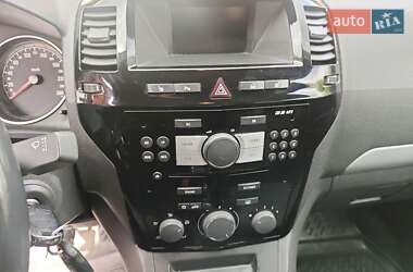 Минивэн Opel Zafira 2011 в 