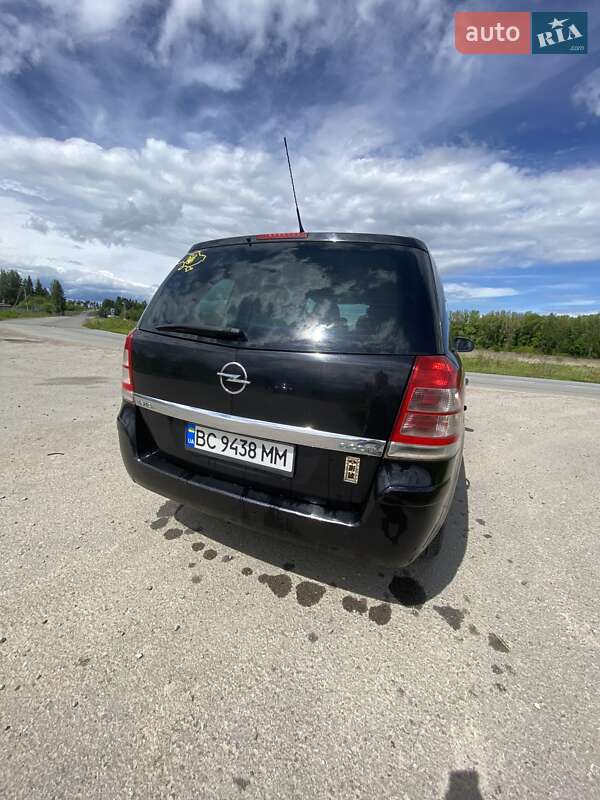 Мінівен Opel Zafira 2010 в Самборі
