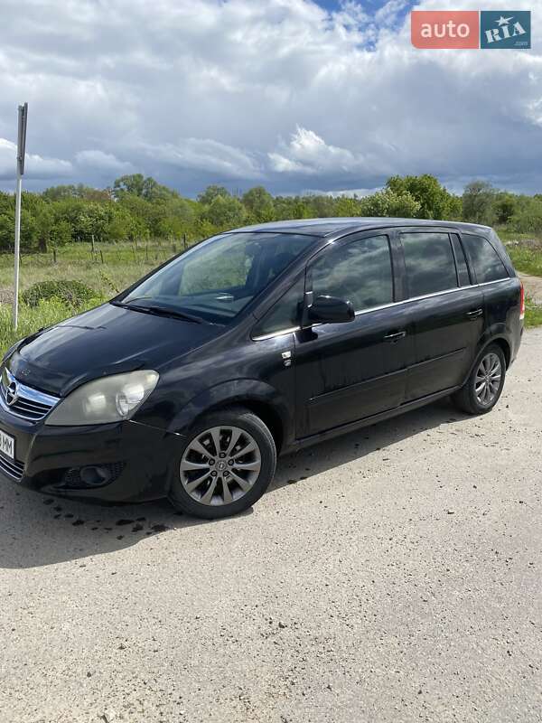 Мінівен Opel Zafira 2010 в Самборі