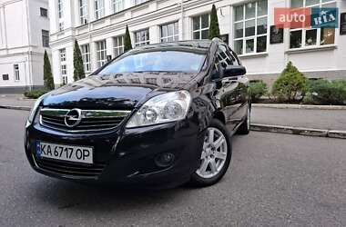 Минивэн Opel Zafira 2008 в 