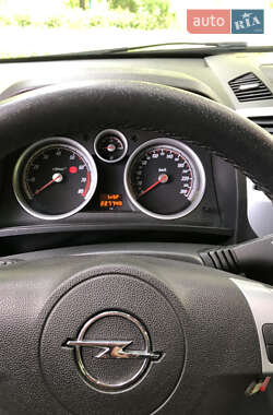 Минивэн Opel Zafira 2009 в 