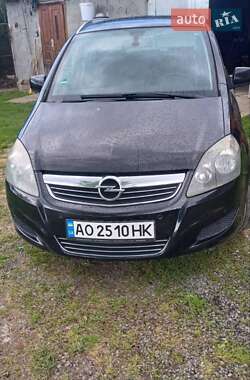 Мінівен Opel Zafira 2010 в Ужгороді