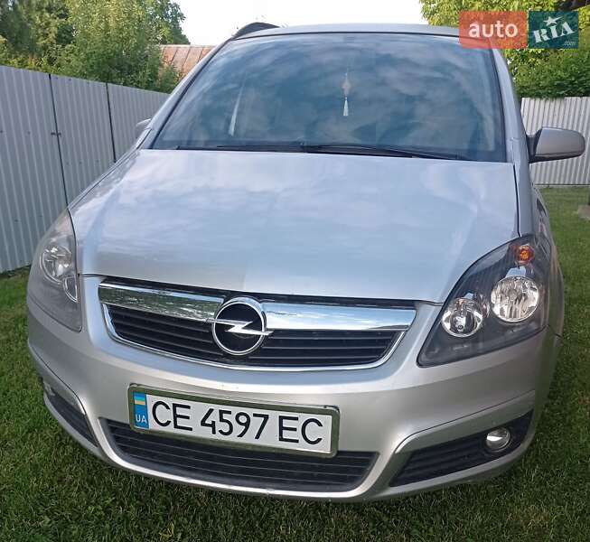 Минивэн Opel Zafira 2005 в Вижнице