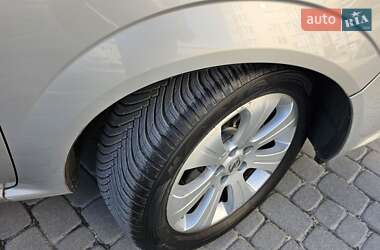 Минивэн Opel Zafira 2008 в 