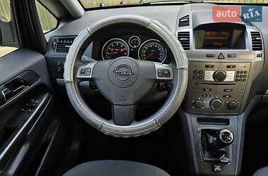 Минивэн Opel Zafira 2008 в 