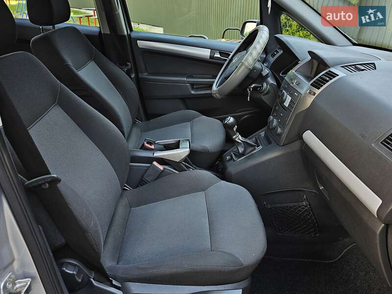 Мінівен Opel Zafira 2008 в Тернополі