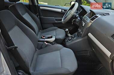 Минивэн Opel Zafira 2008 в 