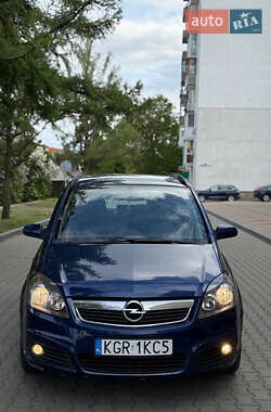 Минивэн Opel Zafira 2005 в Киеве