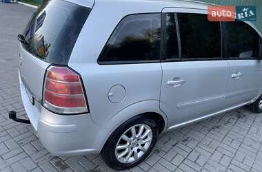 Минивэн Opel Zafira 2007 в 