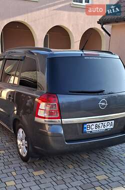 Минивэн Opel Zafira 2012 в Старом Самборе