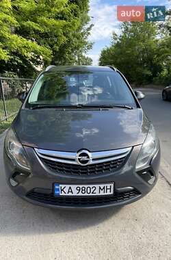 Минивэн Opel Zafira 2013 в Киеве