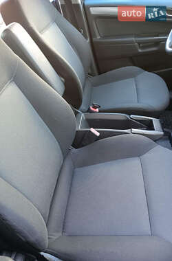 Минивэн Opel Zafira 2008 в 