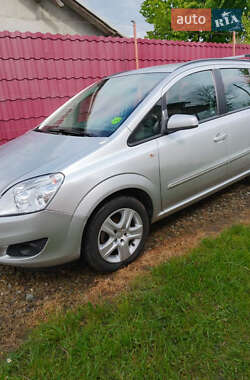 Минивэн Opel Zafira 2009 в 
