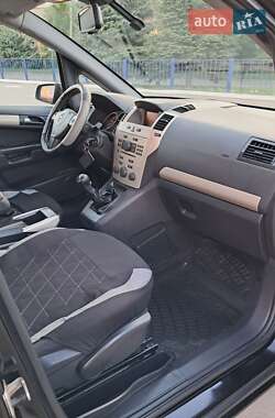 Минивэн Opel Zafira 2009 в 
