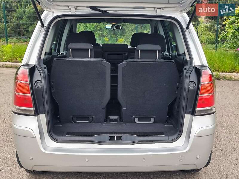 Мінівен Opel Zafira 2007 в Хмельницькому