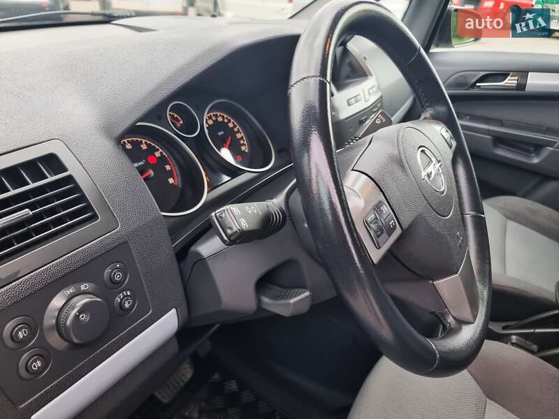 Мінівен Opel Zafira 2007 в Хмельницькому
