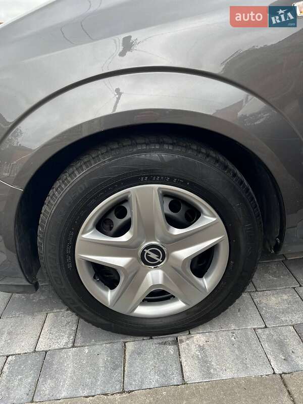 Минивэн Opel Zafira 2009 в Хмельницком
