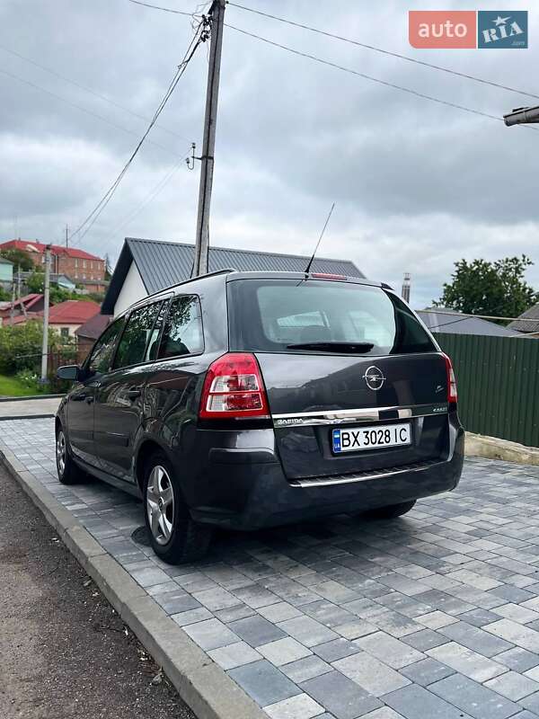 Минивэн Opel Zafira 2009 в Хмельницком